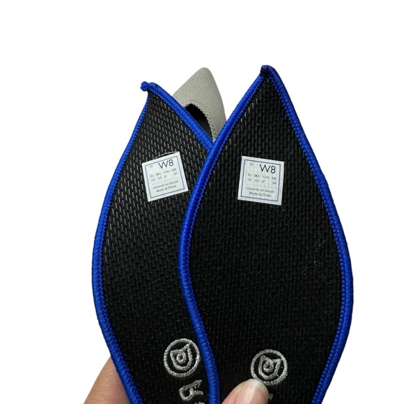 Rothy’s | The Point in Flax Birdseye Gray 8 - Picture 5 of 8